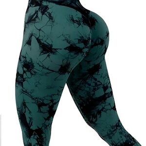 Green leggings